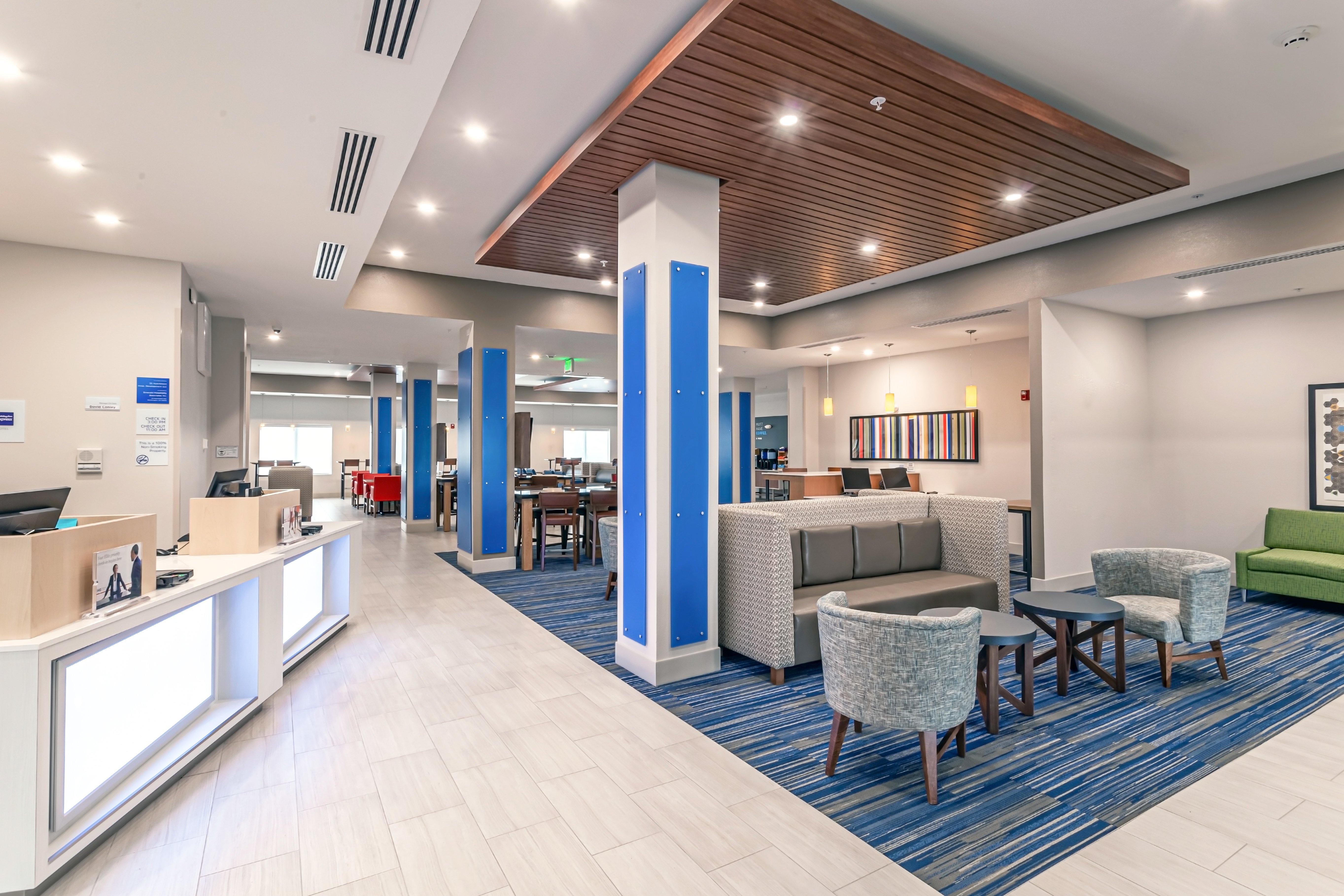 Holiday Inn Express & Suites - Columbus - Worthington By Ihg Esterno foto