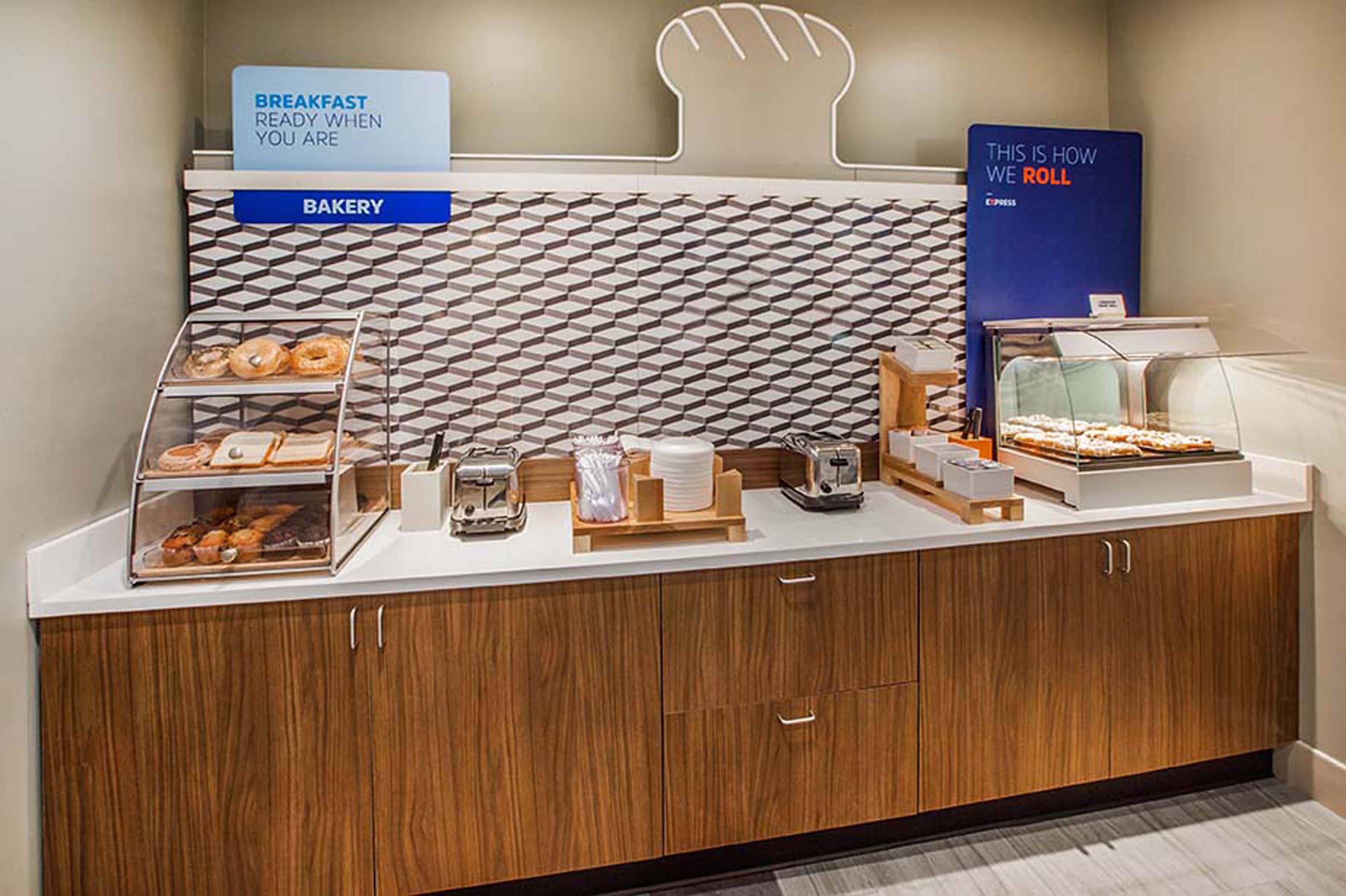 Holiday Inn Express & Suites - Columbus - Worthington By Ihg Esterno foto