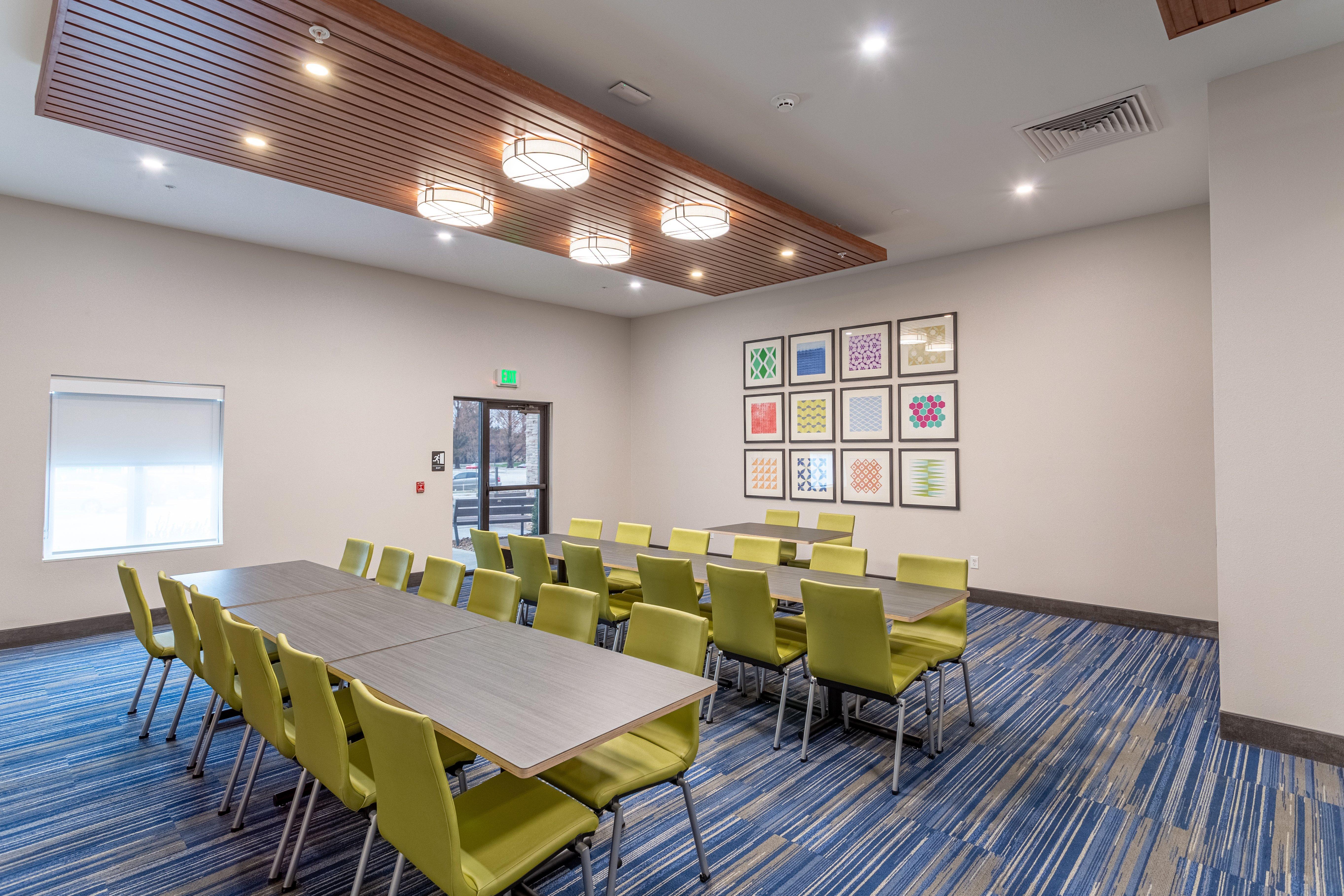 Holiday Inn Express & Suites - Columbus - Worthington By Ihg Esterno foto